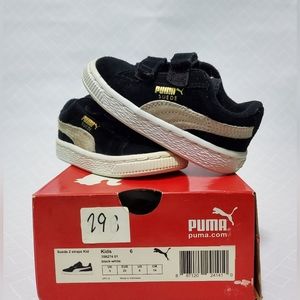 SUEDE PUMAS SIZE 6